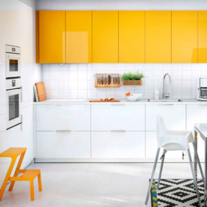 ikea-jarsta-1-300x300 6 manera de añadir color a una cocina blanca