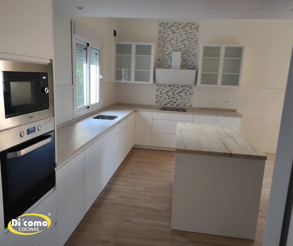 Cocina con isla central