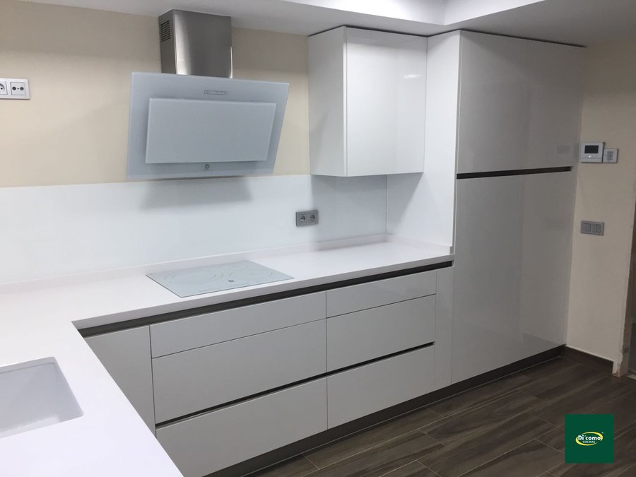 Cocinas Minimalistas en Sevilla — proyecto real Di’Como Cocinas 5