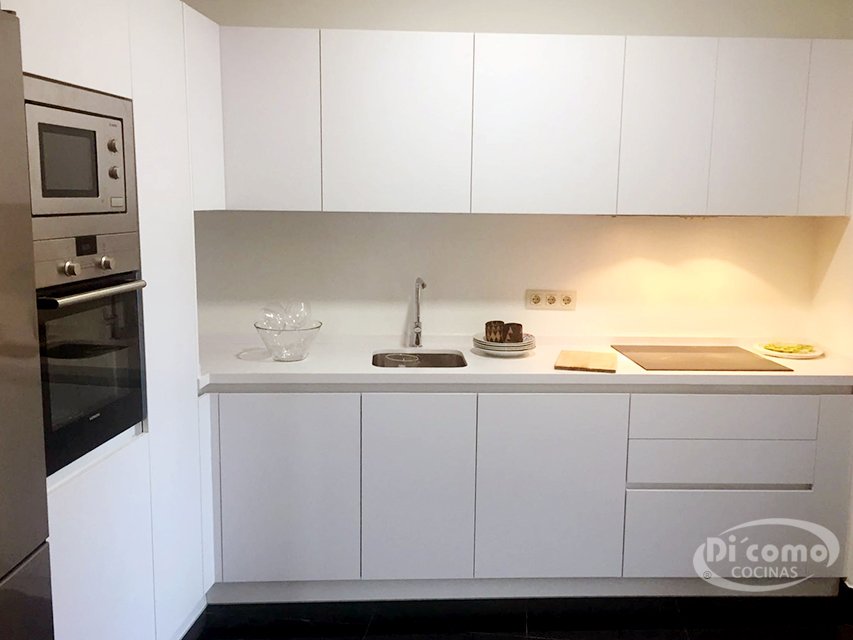 Cocinas Minimalistas en Sevilla — proyecto real Di’Como Cocinas 7