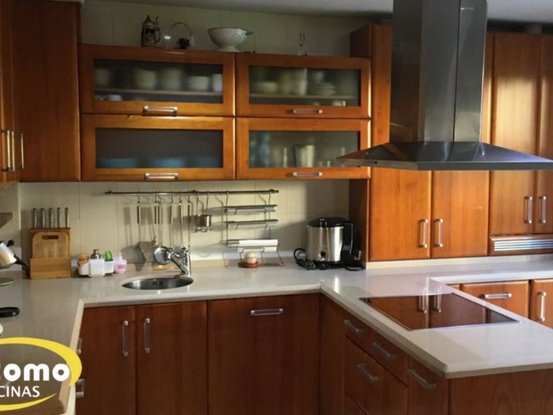 Cocina rústica instalada por Di’Como Cocinas