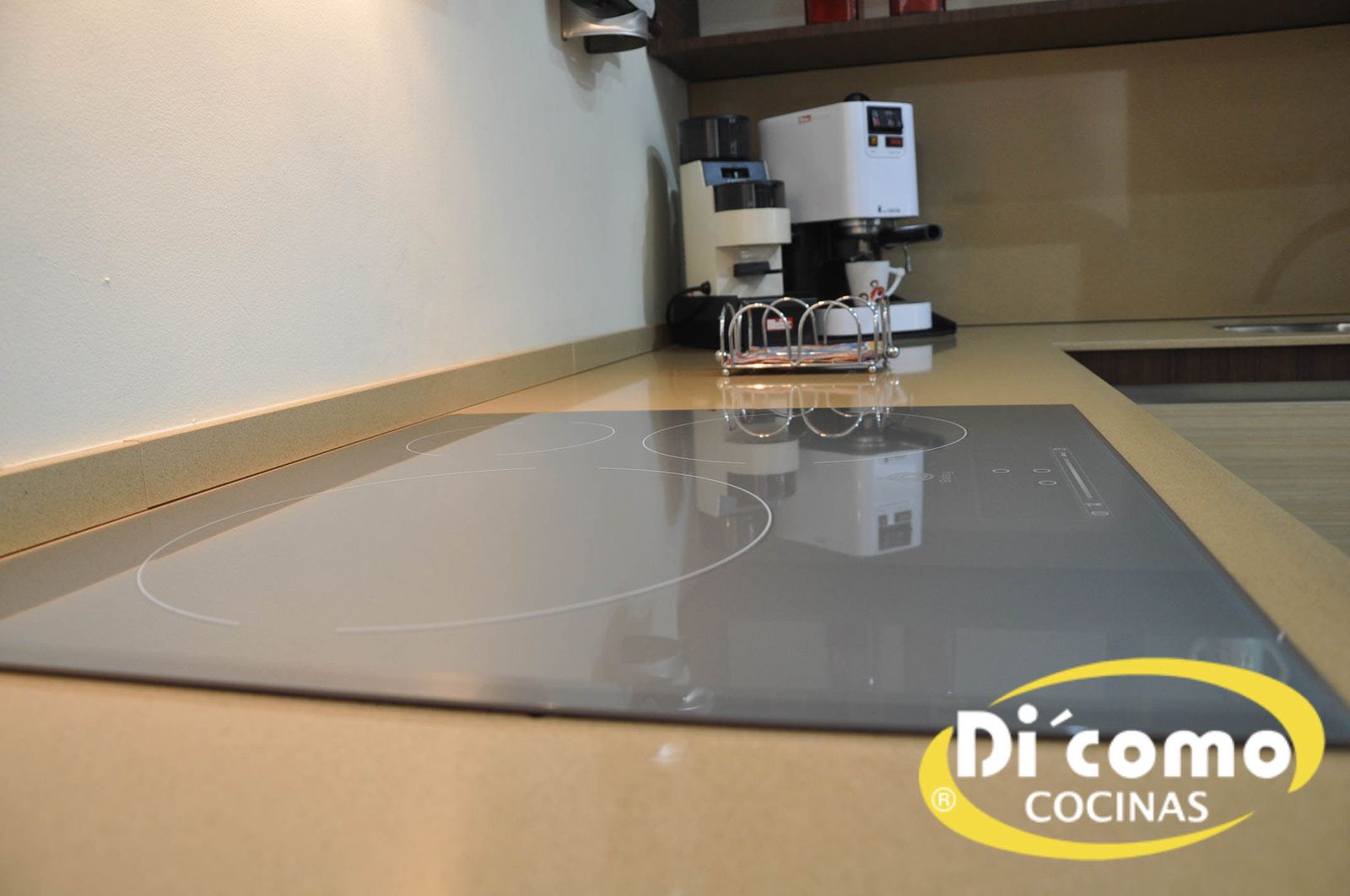 Cocina en exposición — vista general