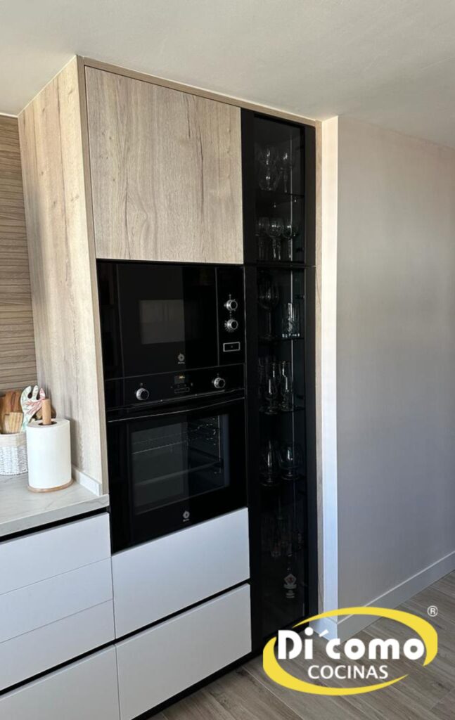 1-1-647x1024 Celebrando un Año de Innovación y Gratitud - Nuestras Últimas Creaciones en Sevilla y Nuestros Mejores Deseos para 2024