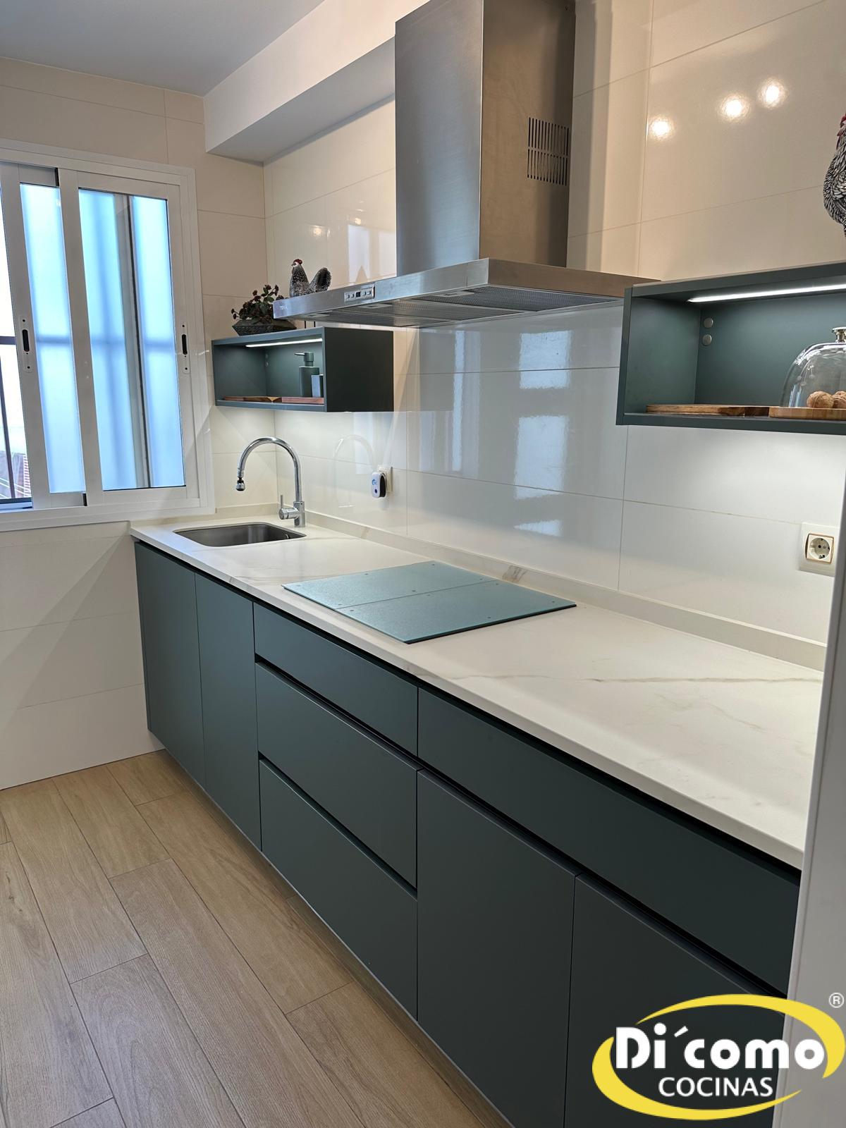 Descubre la Elegancia y Funcionalidad de Nuestra Nueva Cocina de Di’Como Cocinas