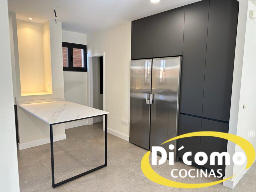 Cocinas en Tonos Oscuros o Claros: ¿Cuál es la Mejor Opción para Tu Hogar? Cocinas Sevilla copia-de-whatsapp-image-2024-05-13-at-192443-1-1-1024x768 Cocinas en Tonos Oscuros o Claros: ¿Cuál es la Mejor Opción para Tu Hogar?