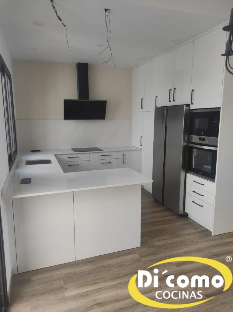 Cocinas en Tonos Oscuros o Claros: ¿Cuál es la Mejor Opción para Tu Hogar? Cocinas Sevilla copia-de-whatsapp-image-2024-05-13-at-202724-5-1-766x1024 Cocinas en Tonos Oscuros o Claros: ¿Cuál es la Mejor Opción para Tu Hogar?