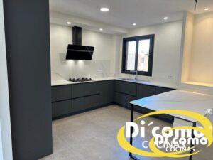 Descubre las Nuevas Cocinas de Di’Como: Estilo y Funcionalidad para Reunir a Tu Familia y Amigos Cocinas Sevilla Nuestros-ultimos-proyectos-cocinas-con-estilo-para-reunir-a-la-familia-y-amigos-9-300x225 Descubre las Nuevas Cocinas de Di’Como: Estilo y Funcionalidad para Reunir a Tu Familia y Amigos