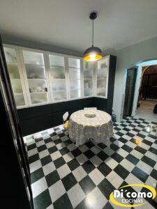 Os-presentamos-una-supercocina-con-un-suelo-y-contrastes-increibles-1-225x300 Di’Como Cocinas presenta una supercocina con suelo y contrastes increíblees: diseño a medida en Sevilla